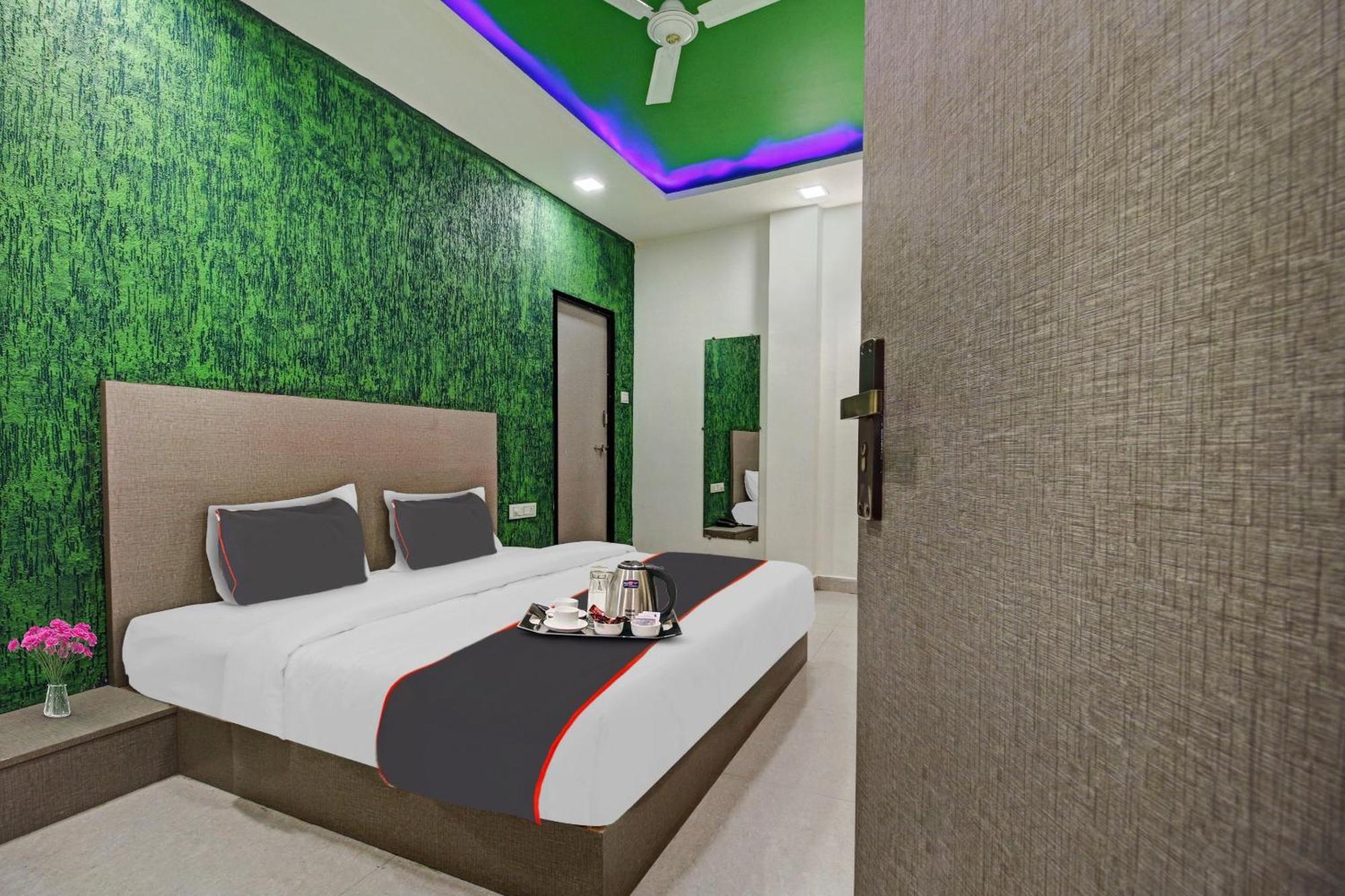 Super Collection O The Wishtler Hotel Bhopal Exterior foto